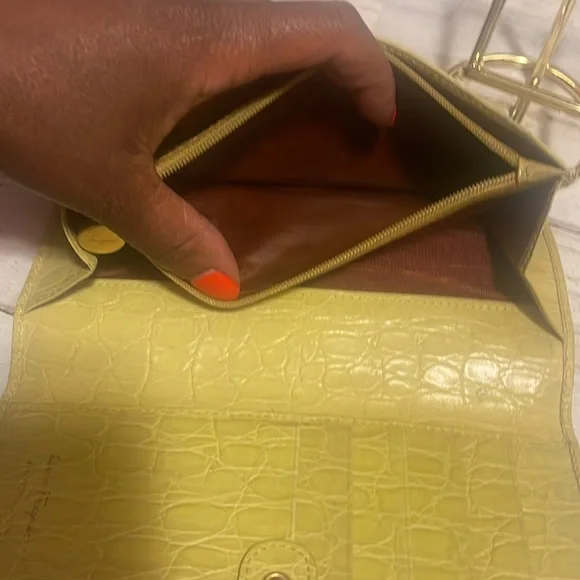 GUC Ferragamo Yellow Long leather wallet - Picture 7 of 7